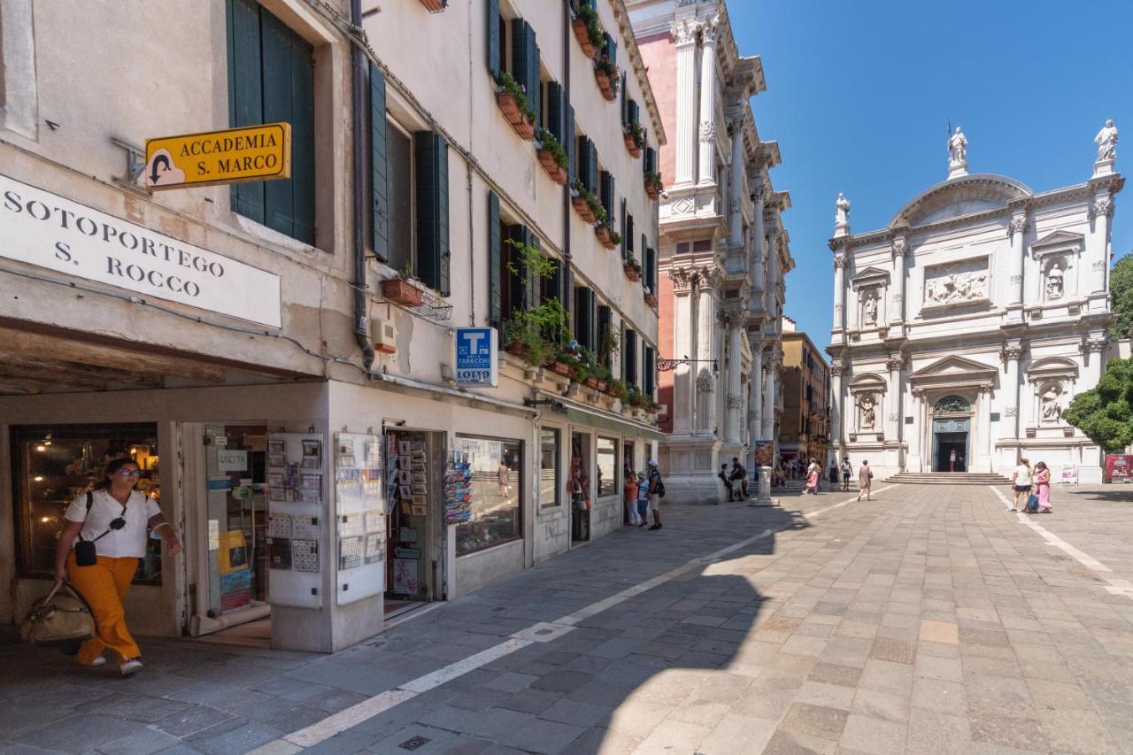 Campiello San Rocco Venise